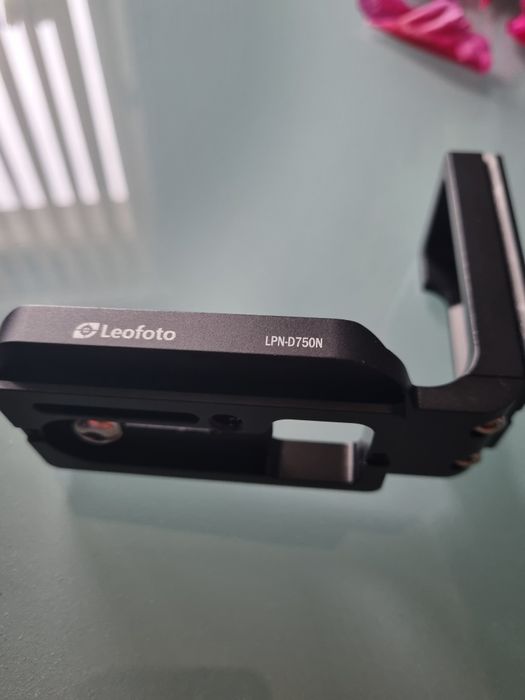 Suport L pentru Nikon D 750