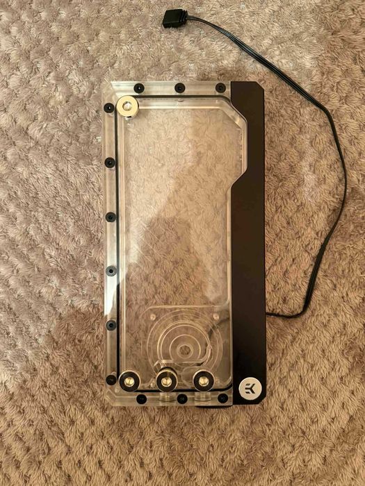 Pompa cu rezervor EK Water Blocks EK-Quantum Kinetic FLT 240