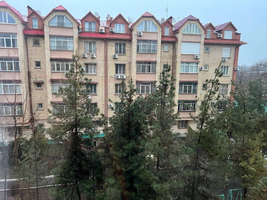 ГАБУС , ЦУМ , ул.Якуба Коласа  , 136 м2 , 4 комнаиы