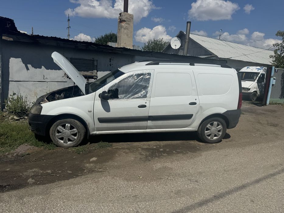 Продам Ладу Ларгус по запчестям