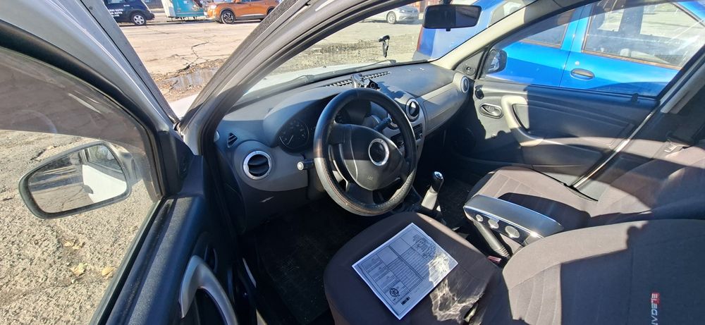 Dezmembrez Dacia Sandero 1.4 B 2008