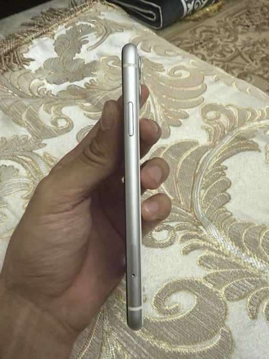 Айфон 11 64гб ….