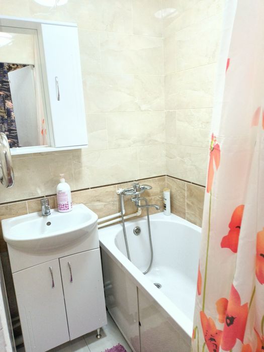 Сдаю 2 ком квартиру центр города