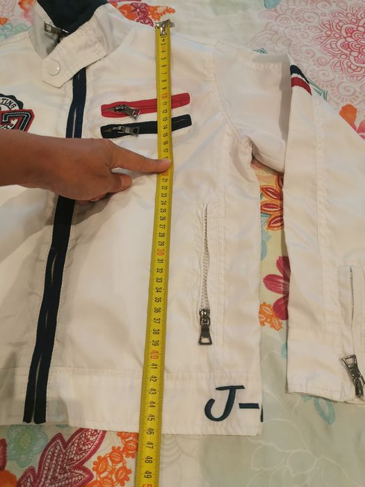 Лот две тънки якета за ръст 134 см