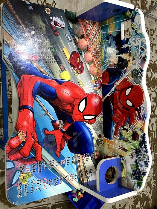 Детская парта со стулом