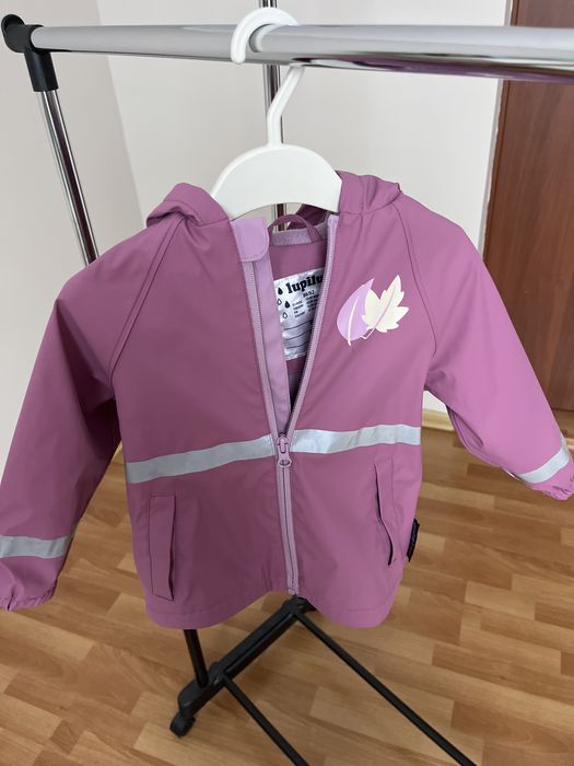 Продам детскую куртку для девочки