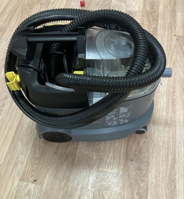 Моющий пылесос Керхер