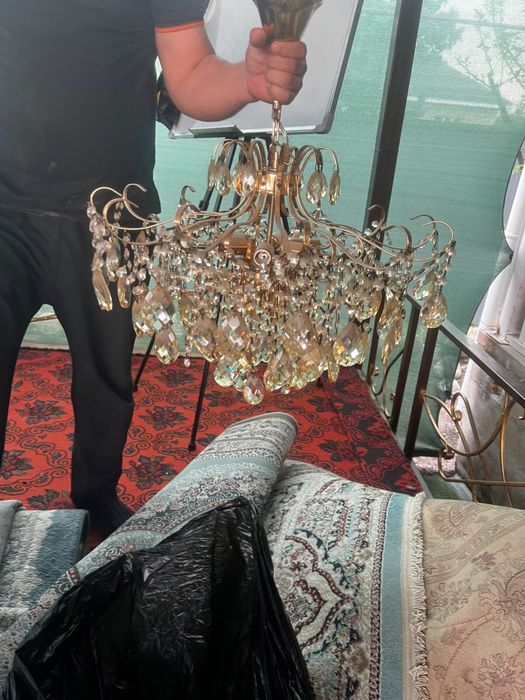 Продается люстра