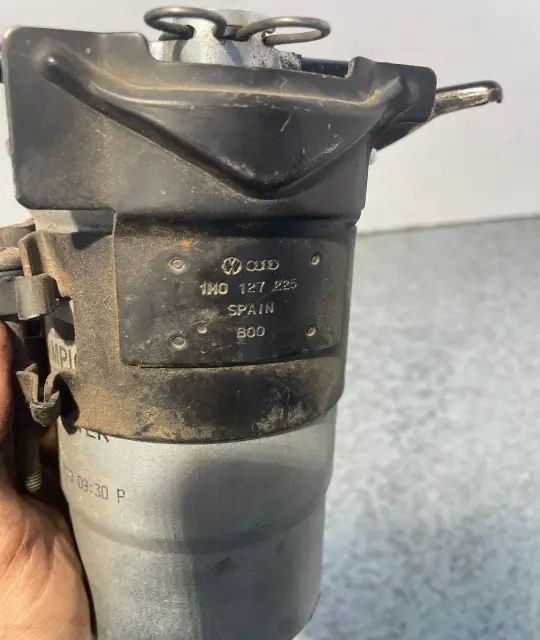 Filtru motorina Volkswagen VW Golf 2005 1.9 TDI MT (101 hp)