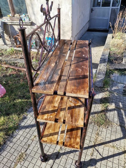 Етажерка от ковано желязо