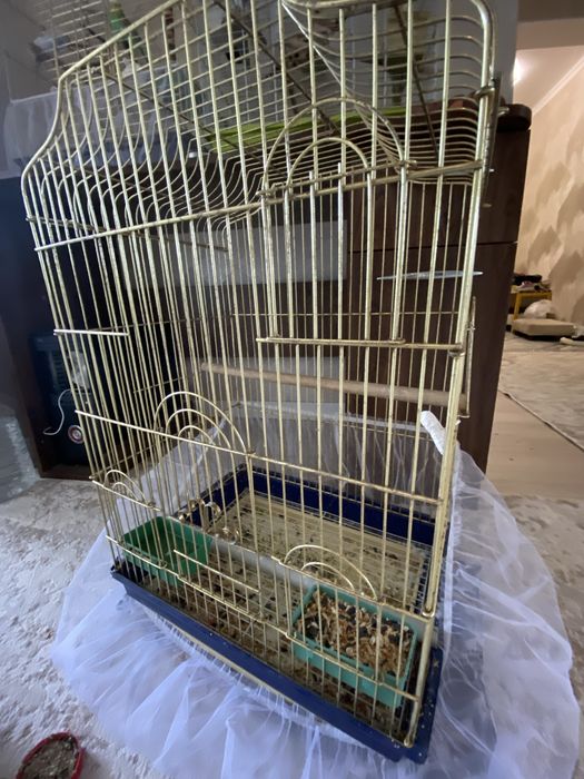 Продам клетку для попугаев