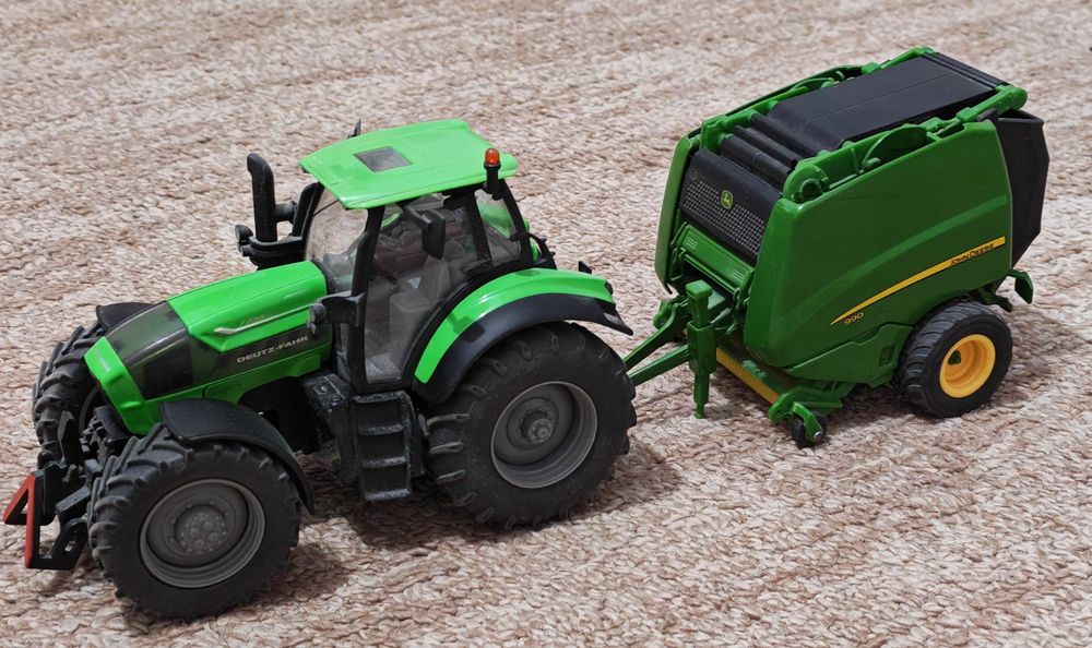 Tractor Deutz-Fahr+ balotieră John Deere