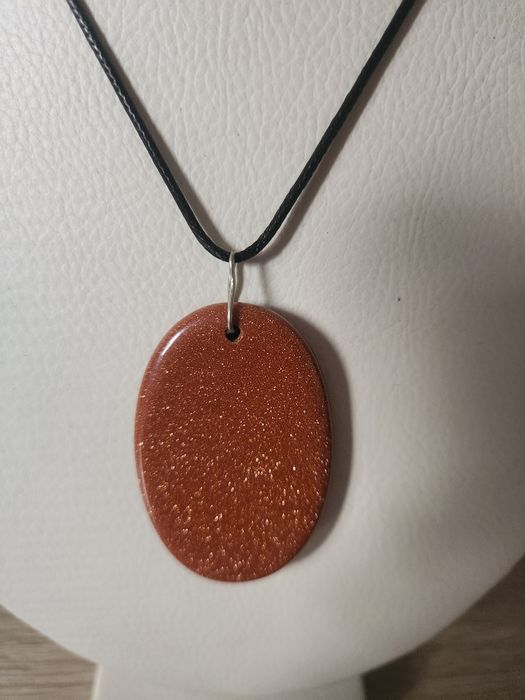 Кулон из натурального камня