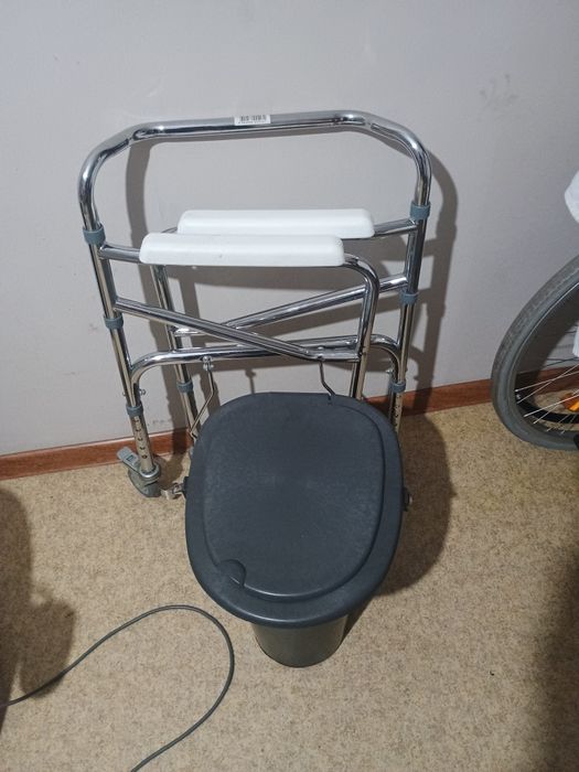 Продам биотуалет для неходячих людей