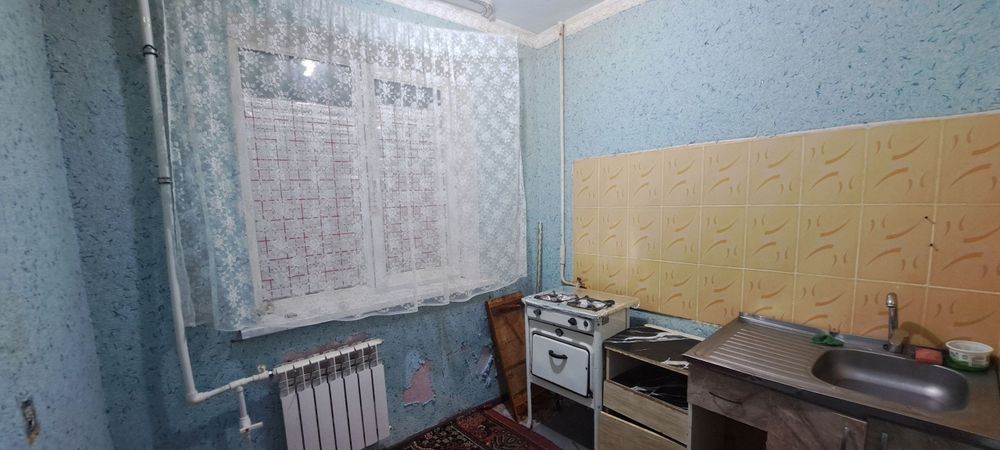 КВАРТИРА ИЖАРАГА БЕРИЛАДИ!
 Манзил: Чирчиқ шахар
2-микрараён хавас 
 1