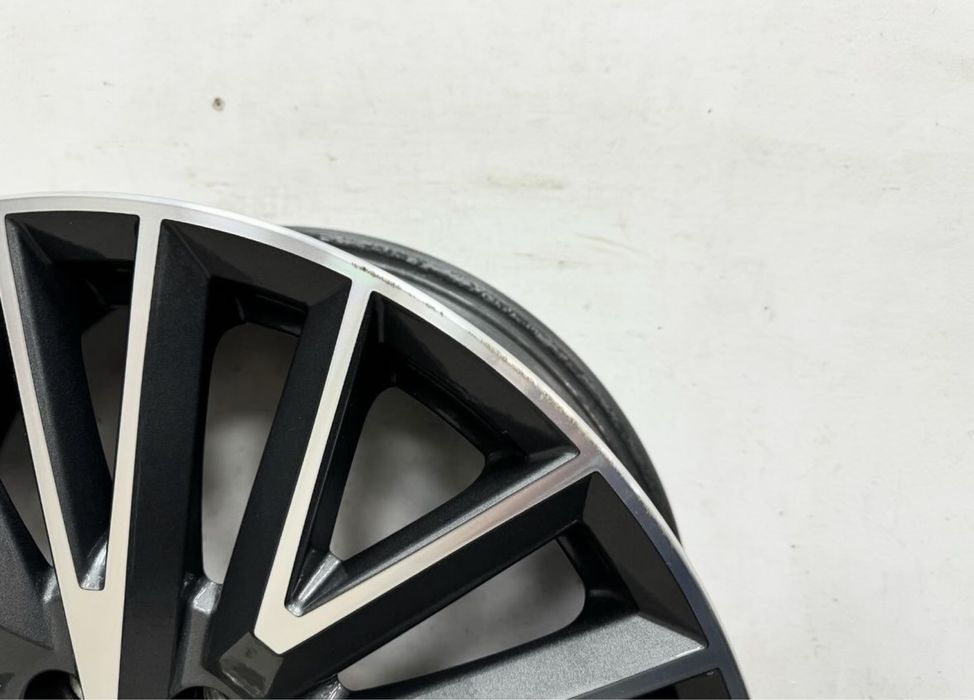 Ауди джанти 19 цола ( А3, Q3, RSQ3, S3. RS3 )