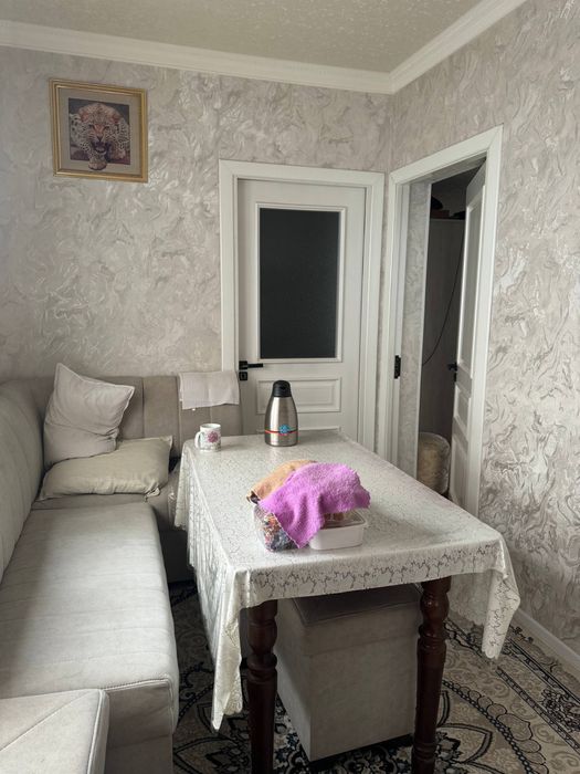 Hovli sotiladi srochna