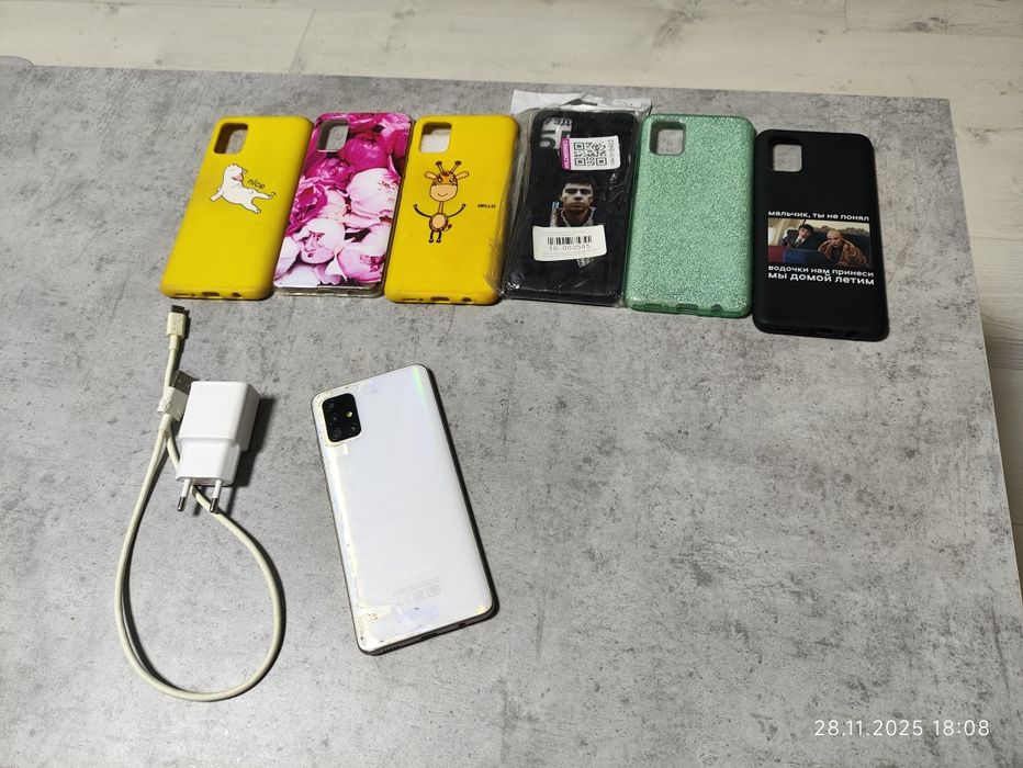 Смартфоны Galaxy A51 и HTC Wildfire S