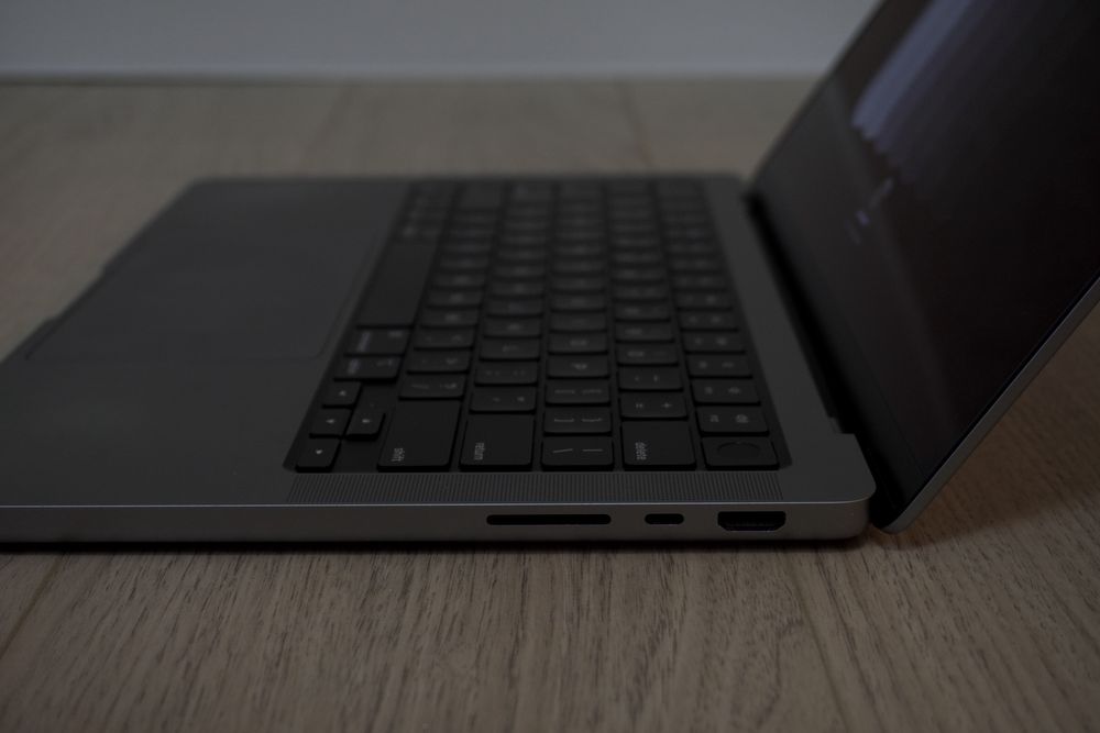 MacBook Pro M1 Pro 2021 | 14 Inch | 16/512GB | 83%