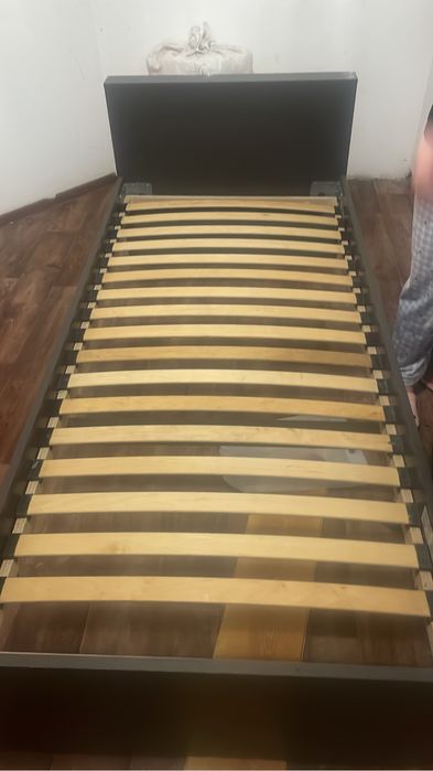 Кроват б/у 15000