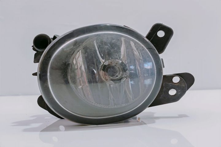 Far ceata / proiector stanga A2518200756 Mercedes-Benz C-Class W204/S