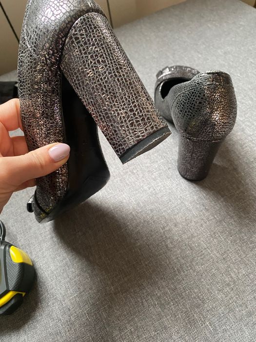 Елегантни обувки на висок ток massimo ditti