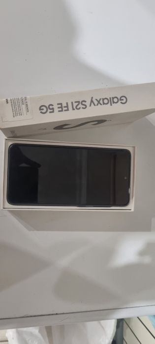 Samsung s21fe(не рабочий) на продажу на запчасти