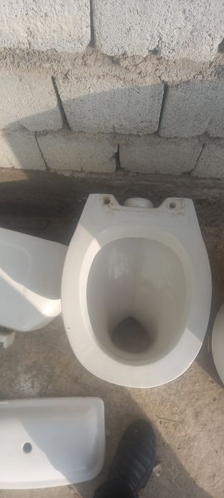 Продаётся унитаз