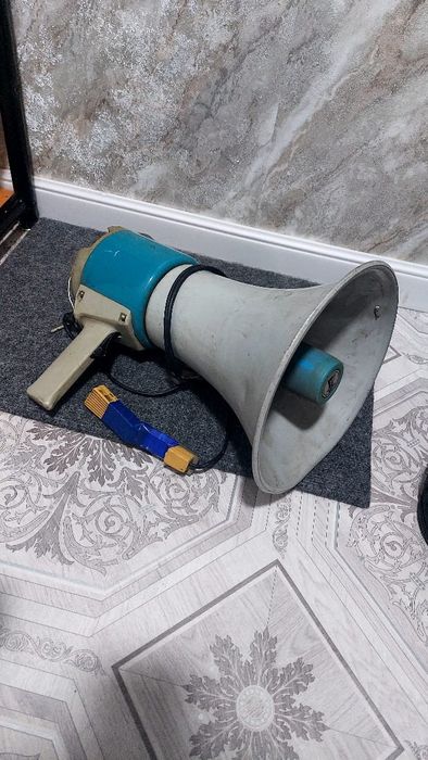 Громкоговоритель мегафон 12.