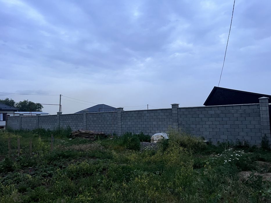 Продам участок с хоз постройкой