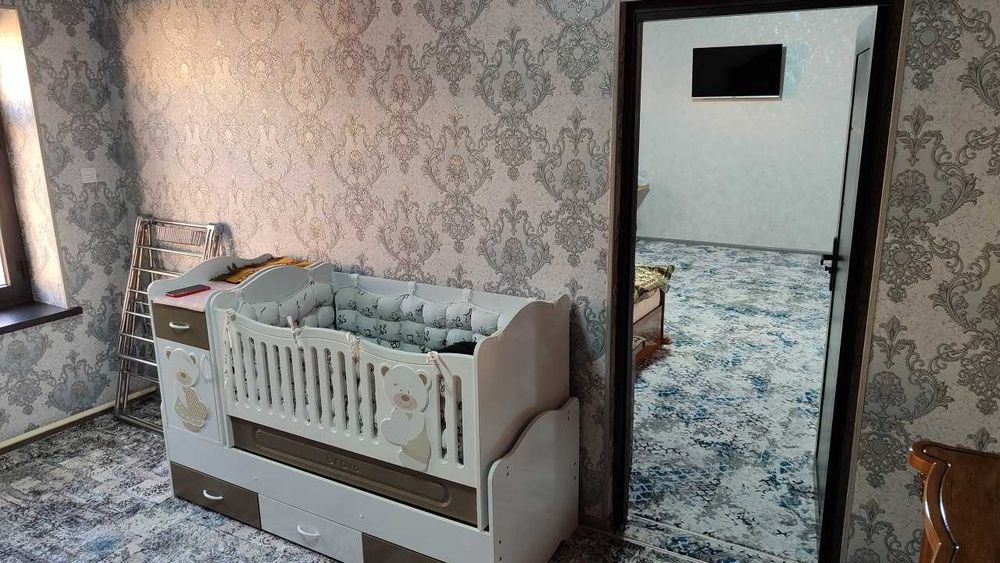 Hovli sotiladi Munis to'yxona tomonda arzon narxda