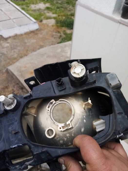 Фар Сеат Ибиза. Двусекциен