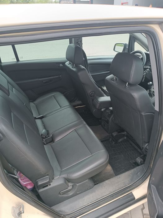 Продавам OPEL Zafira