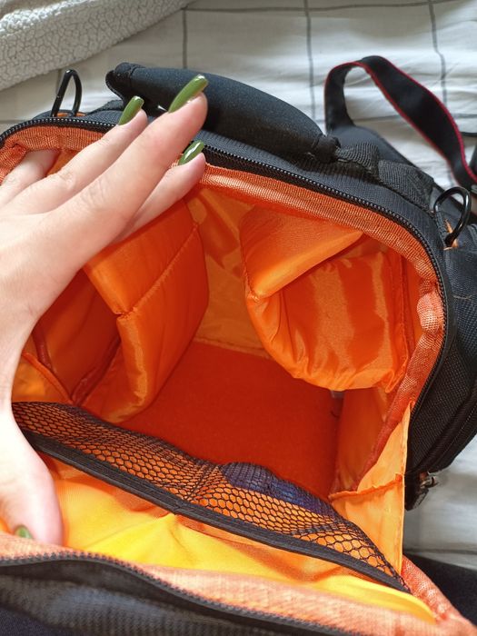 Фотоаппарат canon 2000D