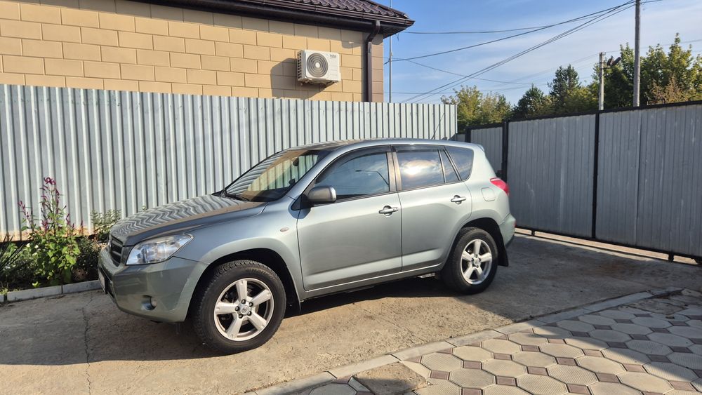 Резиновые коврики toyota rav4
