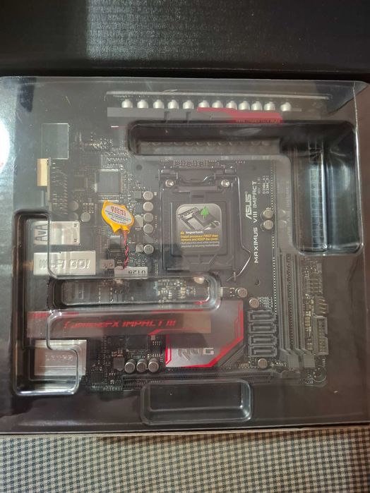 Материнская плата ASUS ROG  VIII IMPACT