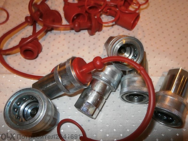 Внос от Германия - бързи връзки за хидравлични маркучи.