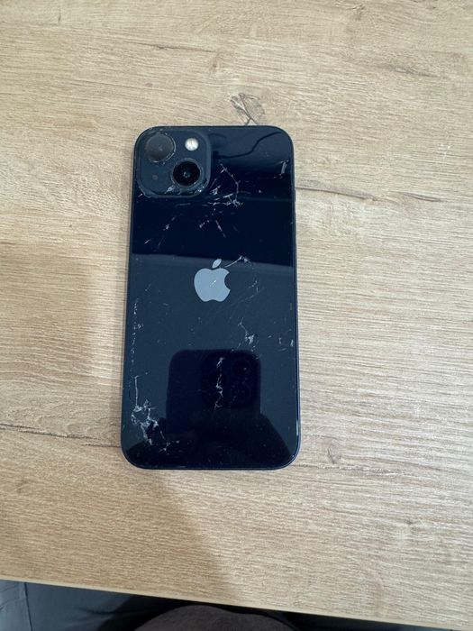 Продам Iphone 13 128gb.