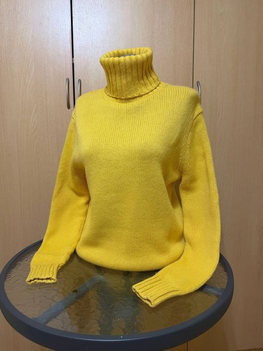 Пуловер поло RALPH LAUREN.  Размер М/S. 100% вълна.
RALPH LAUREN.