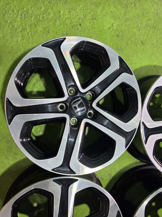 17 5x114.3 Honda лети джанти 5х114.3 хонда