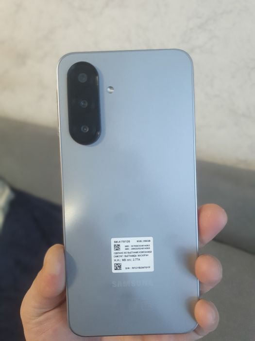 Продам самсунг А 17 новый