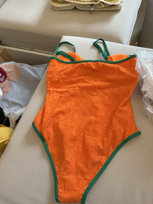 Продам Купальник оранжевый