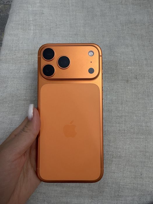 Айфон 17 про макс 256гб оранжевый