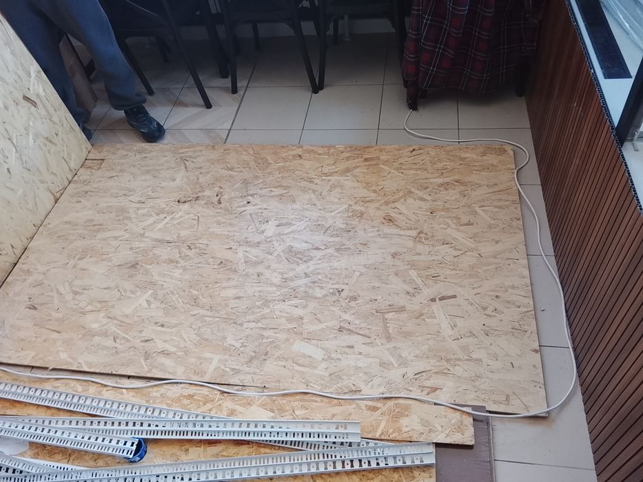 Продам 6 листов ОСБ, 125 на 200 на 9