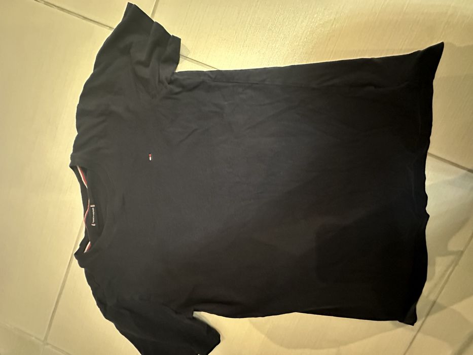 Tricou Tommy Hilfiger marimea 147 si Adidas 11-12 ani