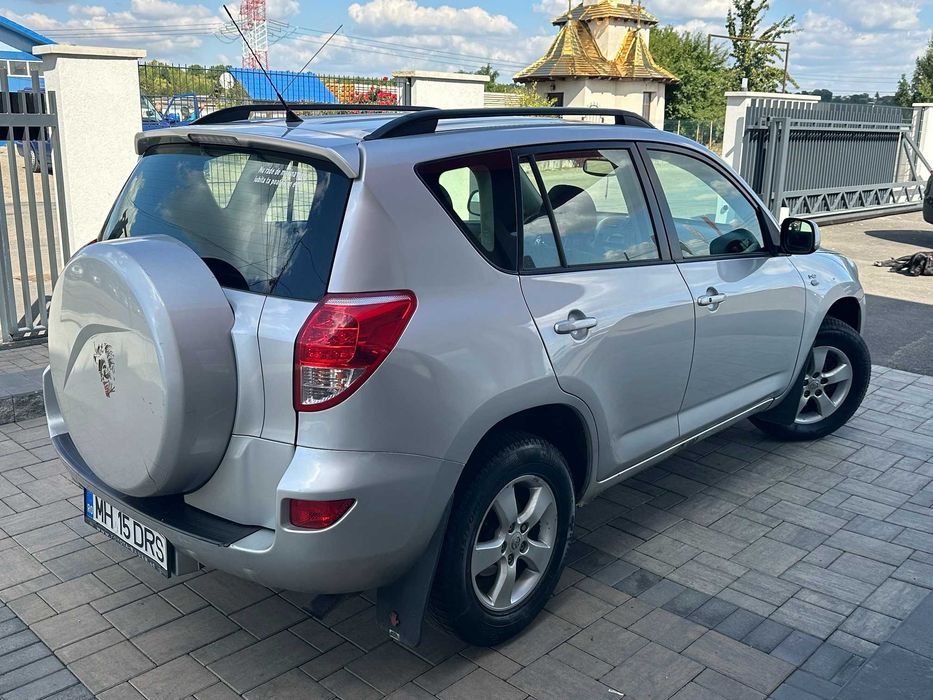 Toyota RAV-4 2,2 d4d 4x4 2007 accept variante !