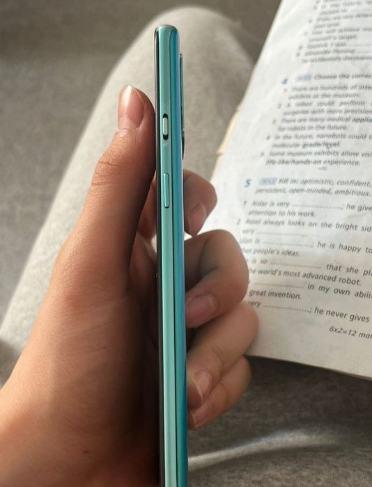 One Plus 8 T 128 | 8 GB