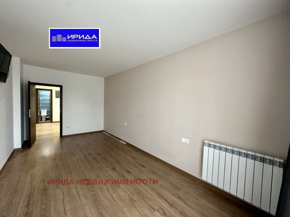 Просторен тристаен апартамент в квартал Манастирски ливади с двор