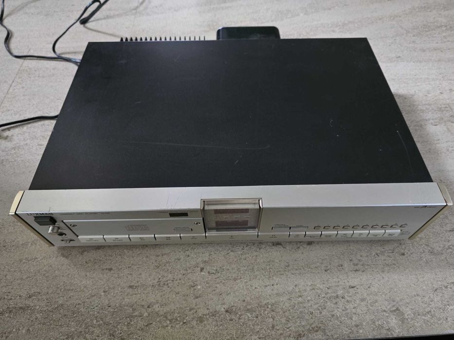 CD Player Luxman D-03 – Defect, pentru piese / reparatie
