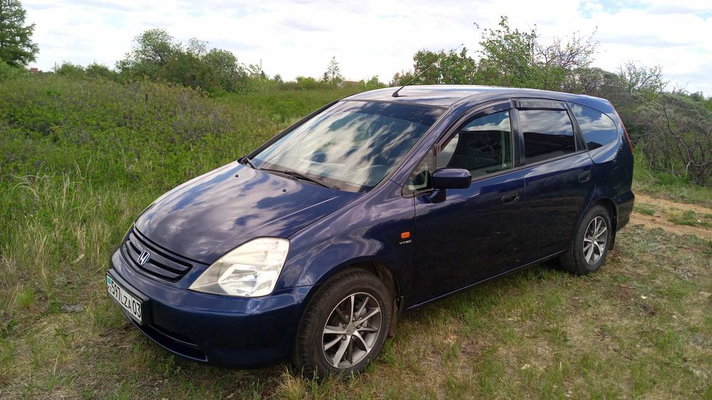 Honda Stream 1.7 / 7мест